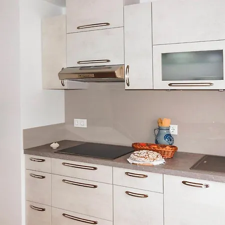 In With Wifi And 1 Bedrooms 度假居 *